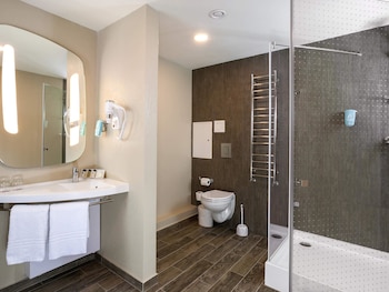 ibis kyiv railway station