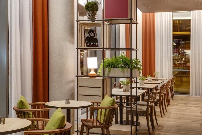 intercity hotel frankfurt hauptbahnhof sud