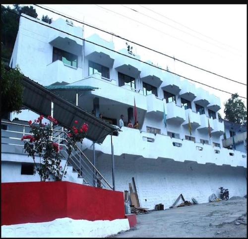 Hotel Dronagiri,Chamoli>>Auli,3 star