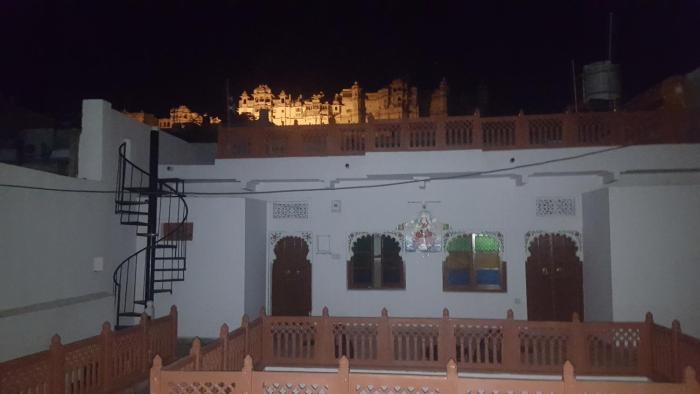 hari niwas guest house