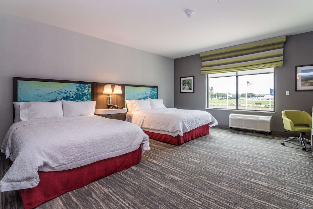 hampton inn and suites allen park