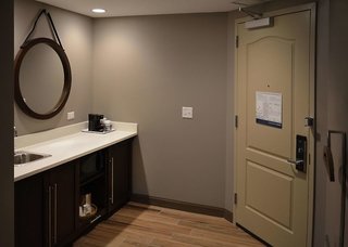 hampton inn and suites philadelphia media
