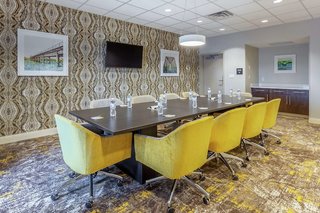 hampton inn and suites burlington