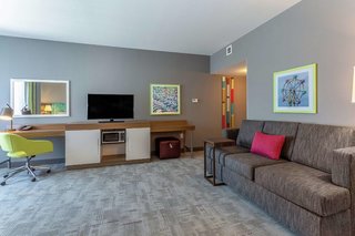 hampton inn and suites burlington