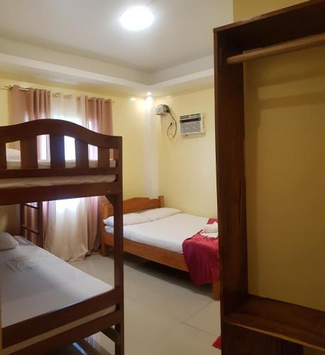 Jim's Castle Inn,In Coron (Coron Town Proper),2 star