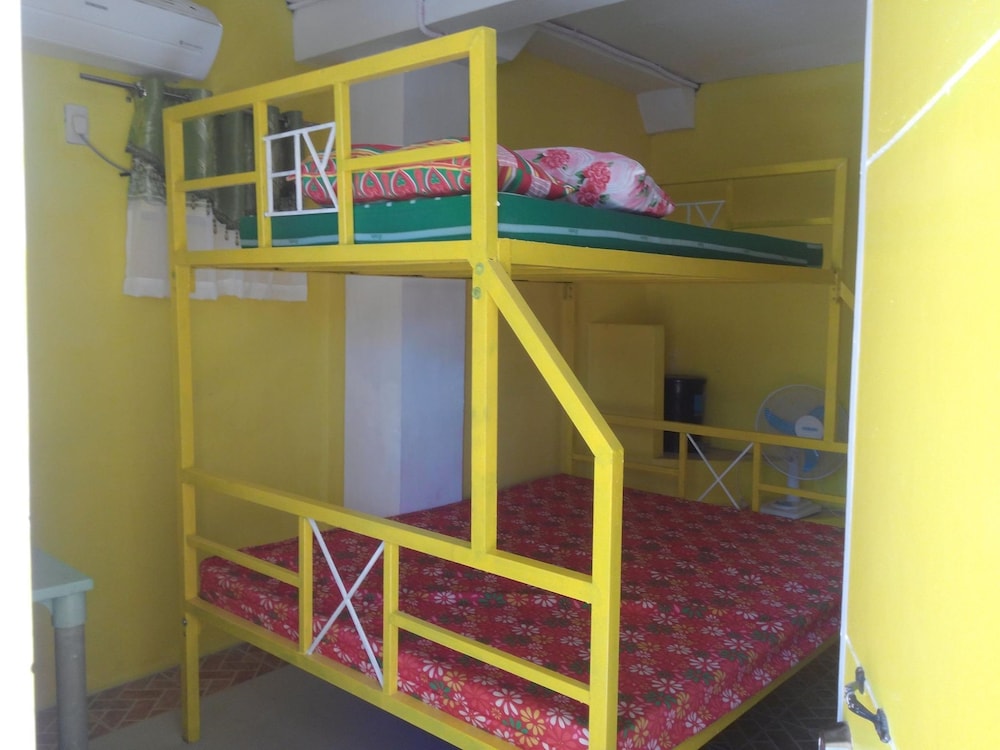 yellow house vacation rental