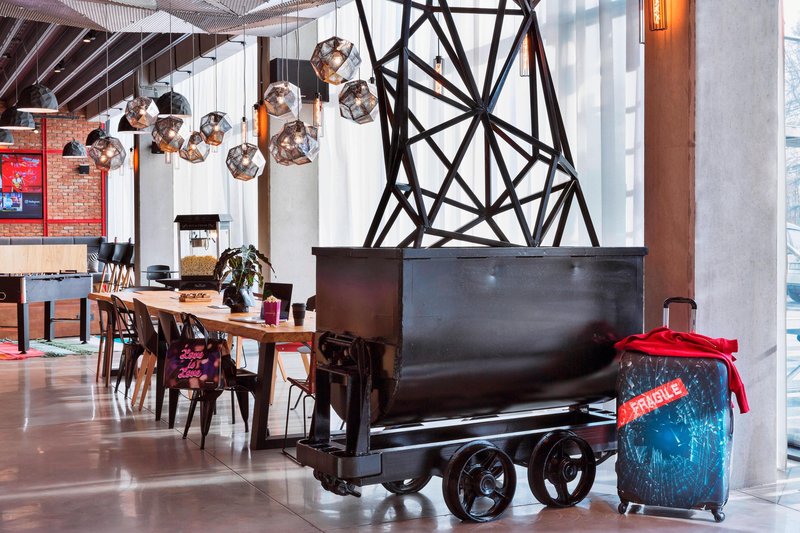 moxy katowice airport