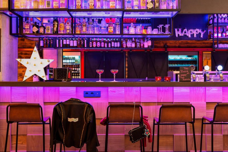 moxy katowice airport