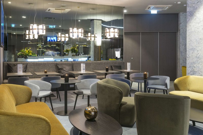 hampton by hilton poznan old town