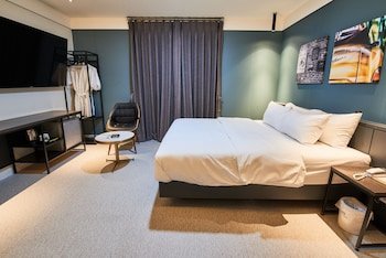 West In Hotel,,3.5 star