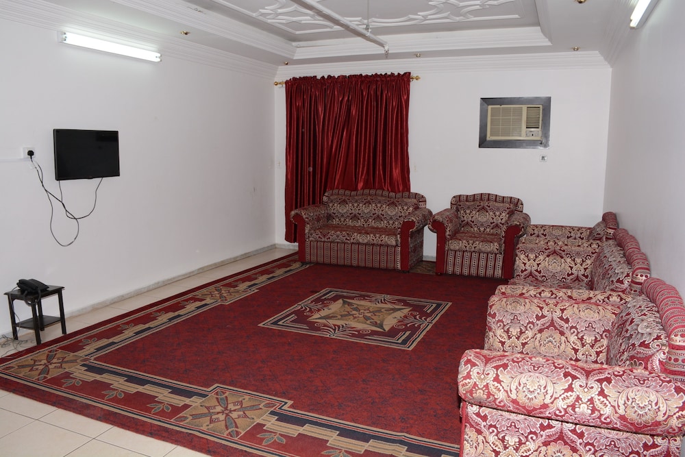 al eairy furnished apt al madinah 3