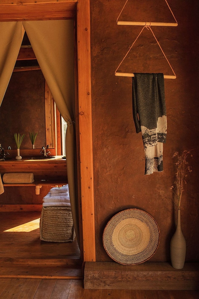 olengoti safari camp east africa camps
