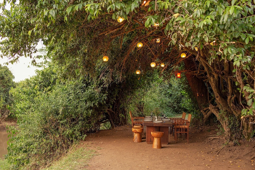 olengoti safari camp east africa camps