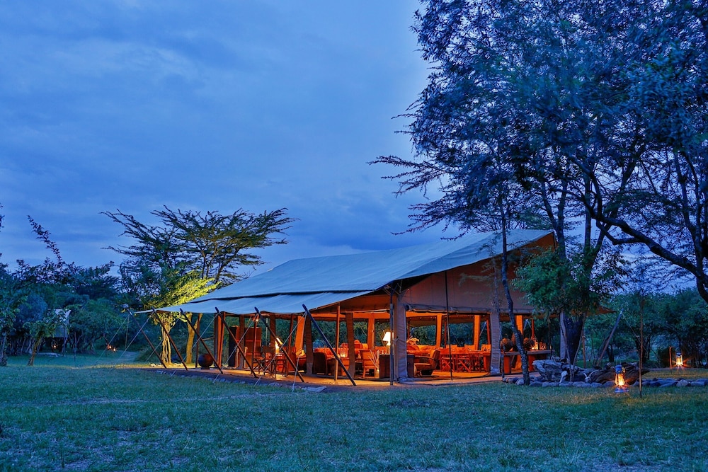olengoti safari camp east africa camps