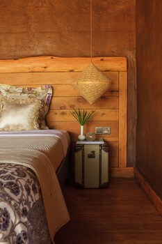 olengoti safari camp east africa camps
