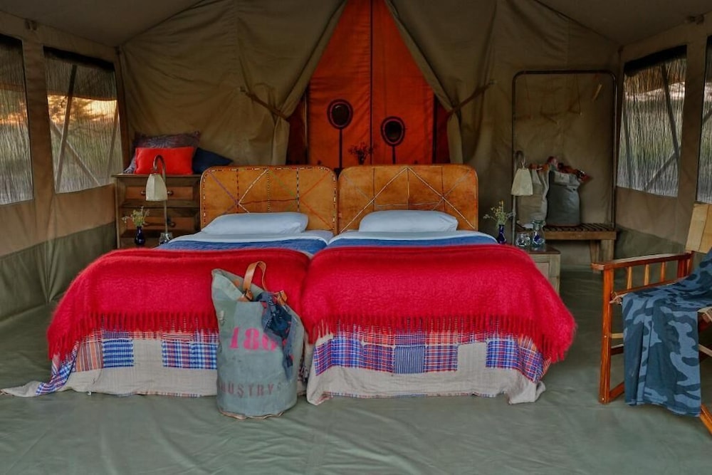 olengoti safari camp east africa camps