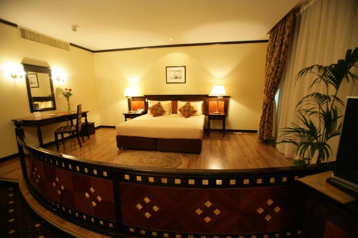 j5 hotels bur dubai