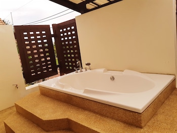 punnapha pool villa pattaya