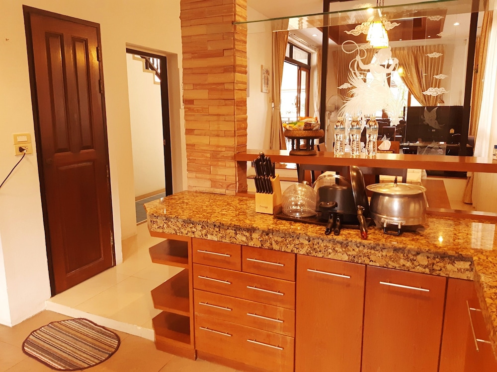 punnapha pool villa pattaya