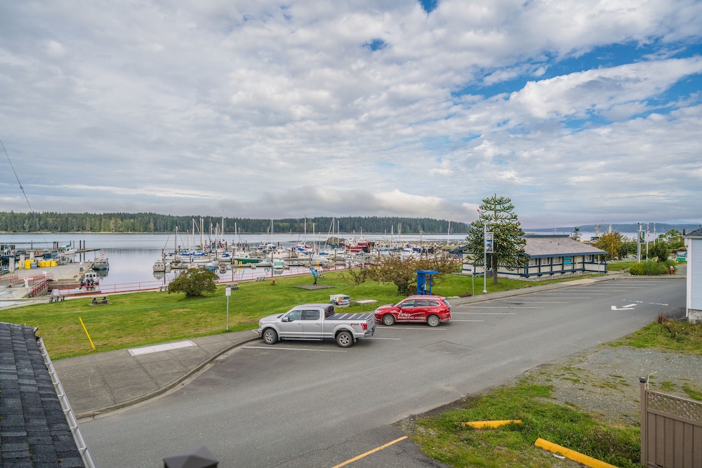 sportsmans inn on the harbour front