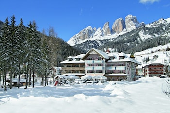 Park Hotel & Club Diamant,Canazei>>Campitello Di Fassa,4 star