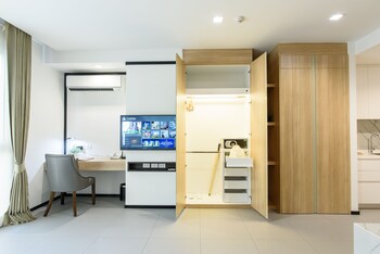 alix bangkok hotel