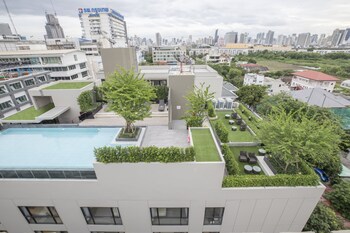 alix bangkok hotel