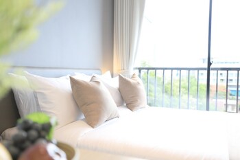 alix bangkok hotel