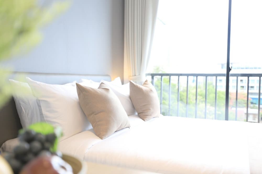 alix bangkok hotel