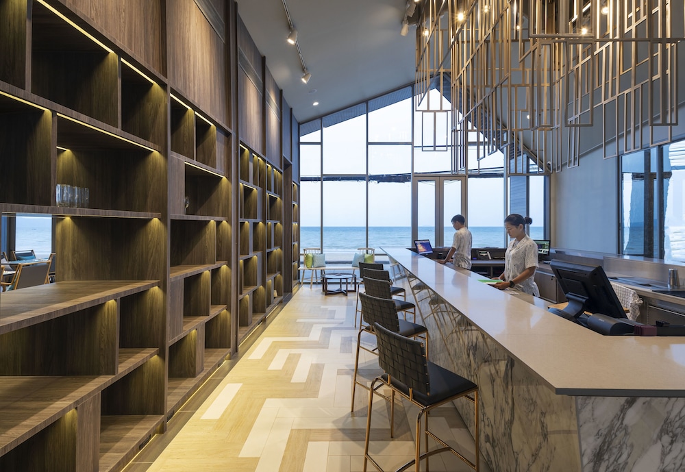 u jomtien pattaya