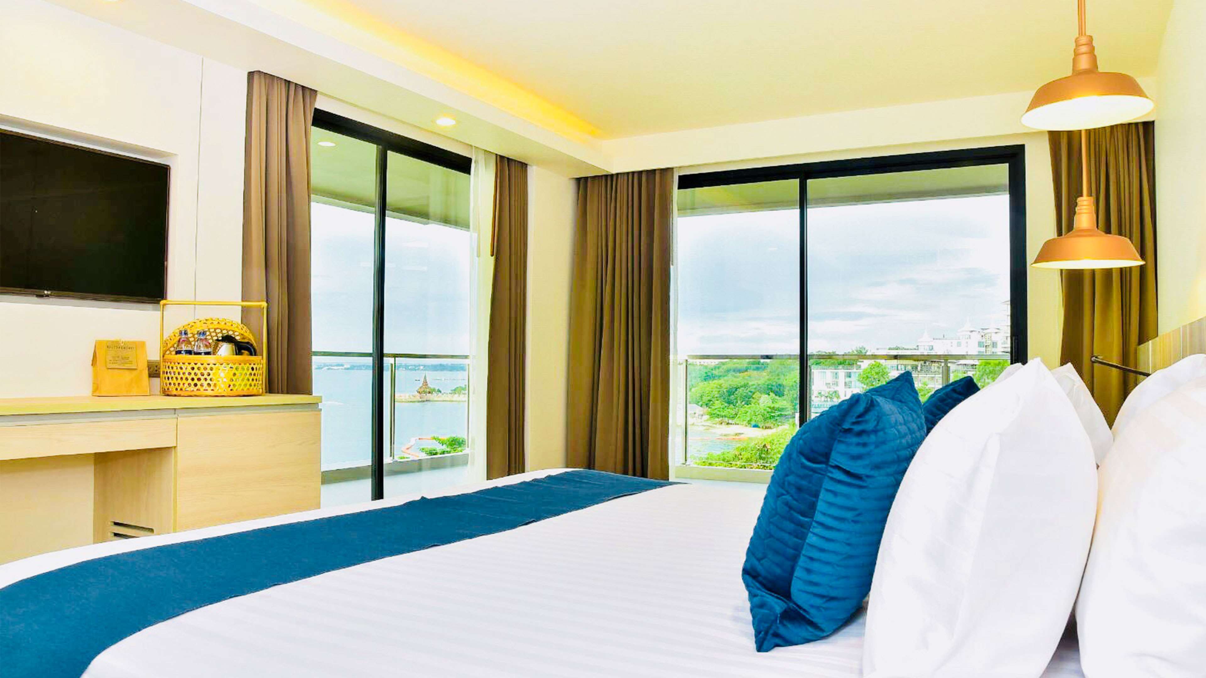 golden tulip pattaya beach resort