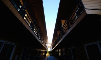 resort v mrt huai khwang