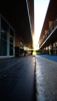 resort v mrt huai khwang