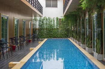 resort v mrt huai khwang