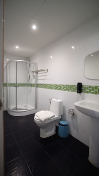 resort v mrt huai khwang