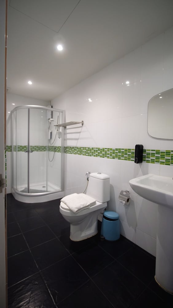 resort v mrt huai khwang