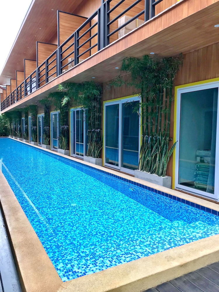 resort v mrt huai khwang