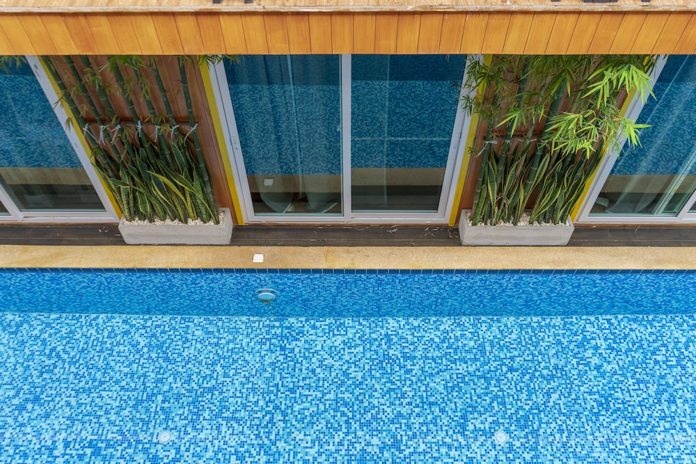 resort v mrt huai khwang