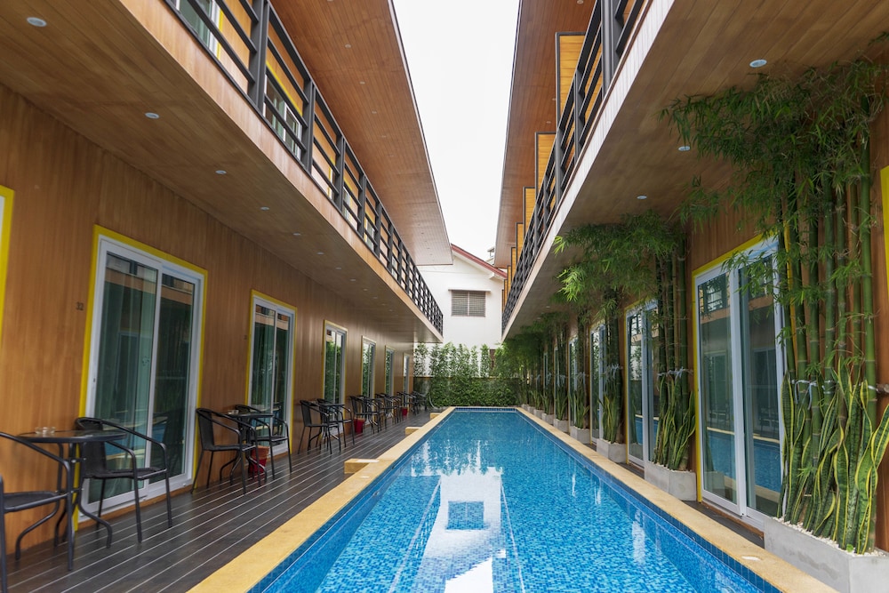 resort v mrt huai khwang