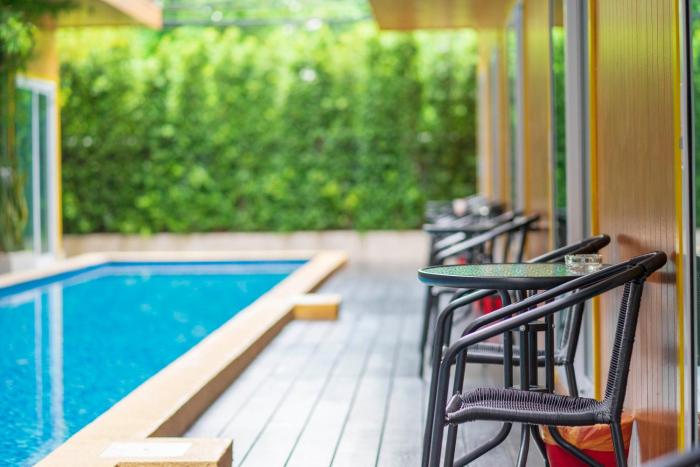 resort v mrt huai khwang