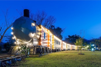 the secret cliff boutique resort