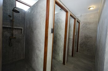 the chic lipe hostel