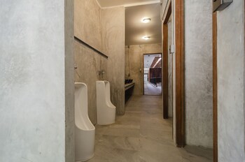 the chic lipe hostel