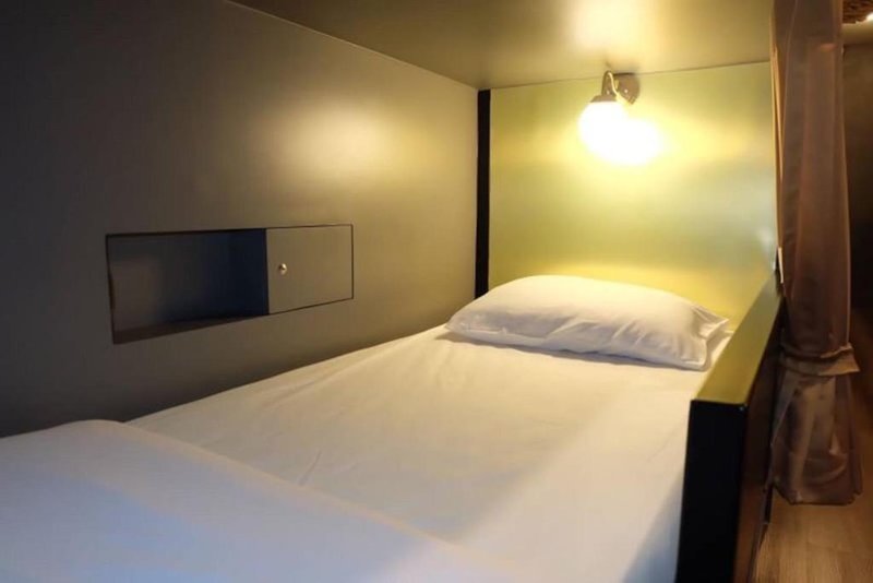 four sisters homestay hostel