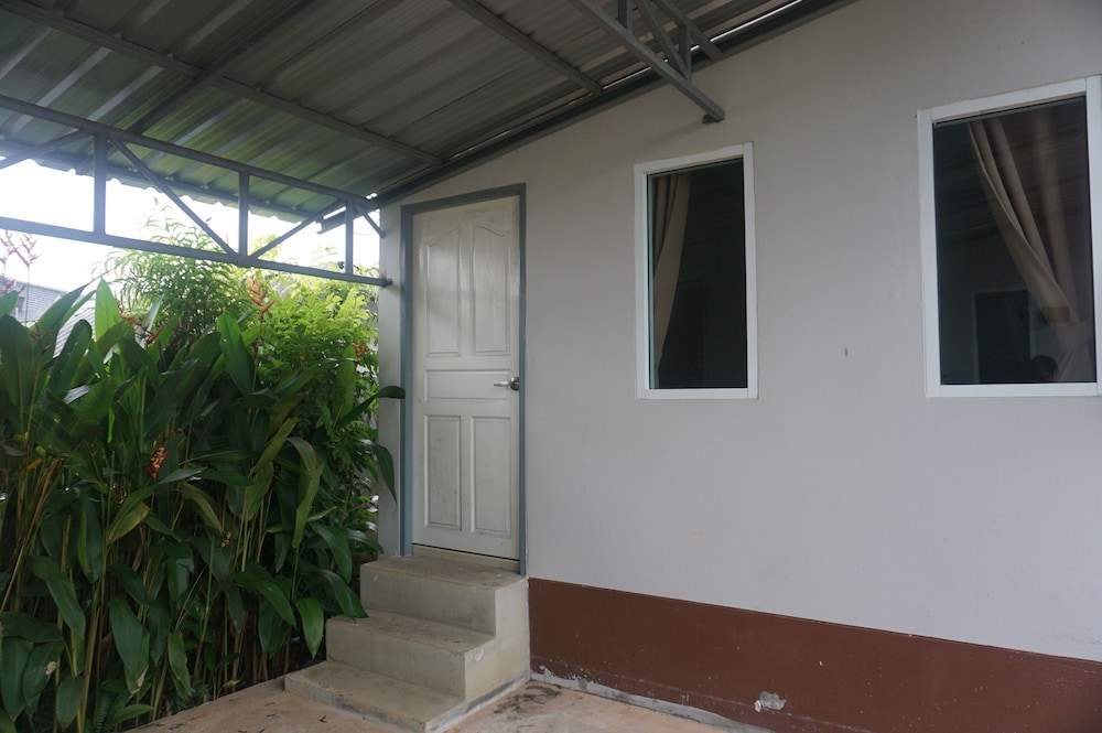 sabaidee resort satun