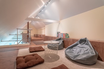 the victory view hostel adults only