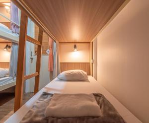 the victory view hostel adults only