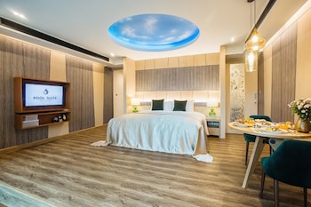 pool suite chiang mai