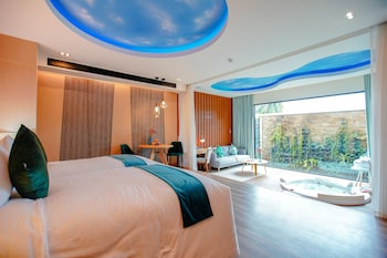 pool suite chiang mai