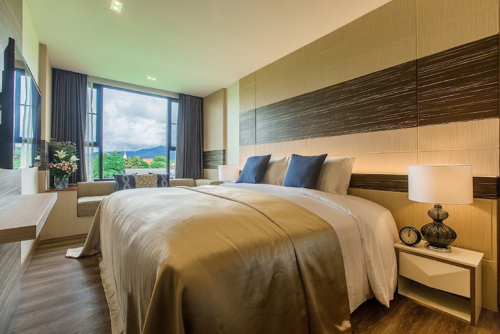 pool suite chiang mai